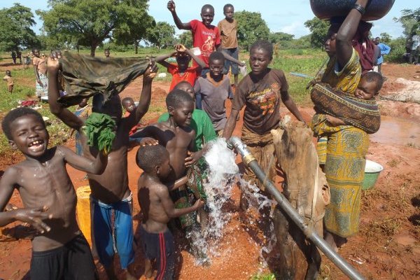 Projet d'alimentation en eau des villages de Kol et de Koutou Beti 