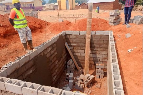 Lancement des travaux de construction de blocs sanitaires en milieu scolaire à Ngaoundal
