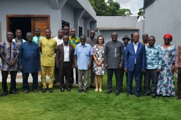 Réunion du premier comité de pilotage intercommunal du projet INIDEA au Togo